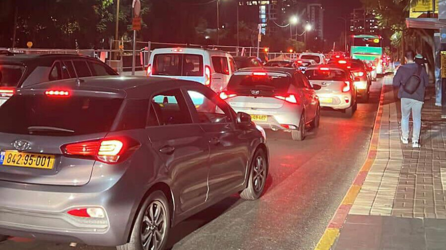 פקקים ברחוב הרצל ברחובות (צילום: ללא)