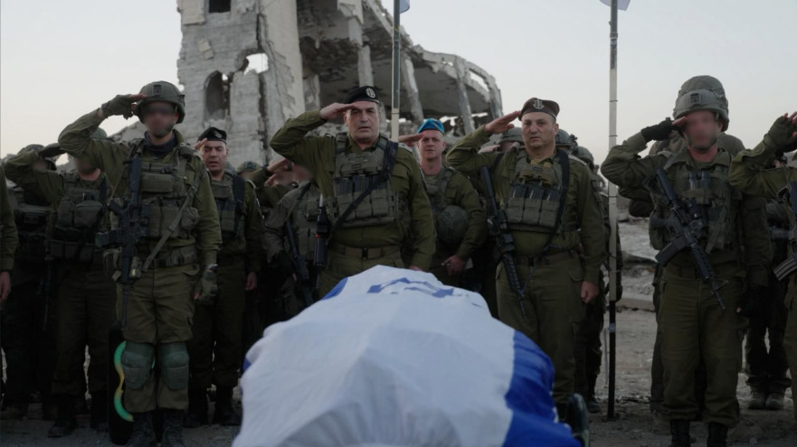 הרמטכ"ל, רא"ל אייל זמיר במקום הימצאו של רן גואילי ז"ל ברצועת עזה (צילום: דובר צהל)