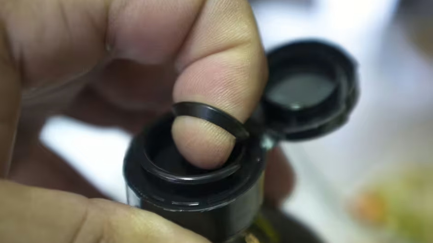 פקק של בקבוק שמן (צילום: gettyimages)