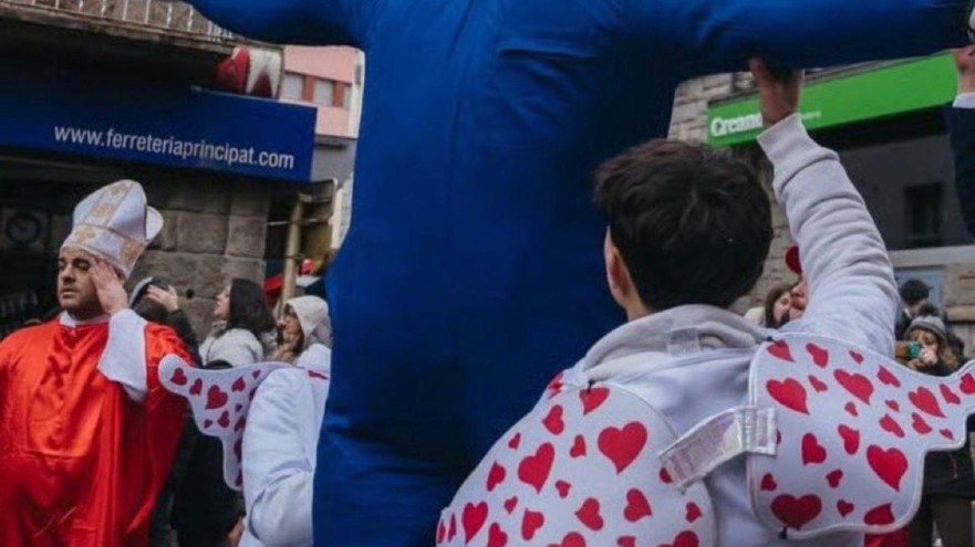 הבובה שנתלתה ונשרפה באנדורה (צילום: שימוש לפי סעיף 27א')