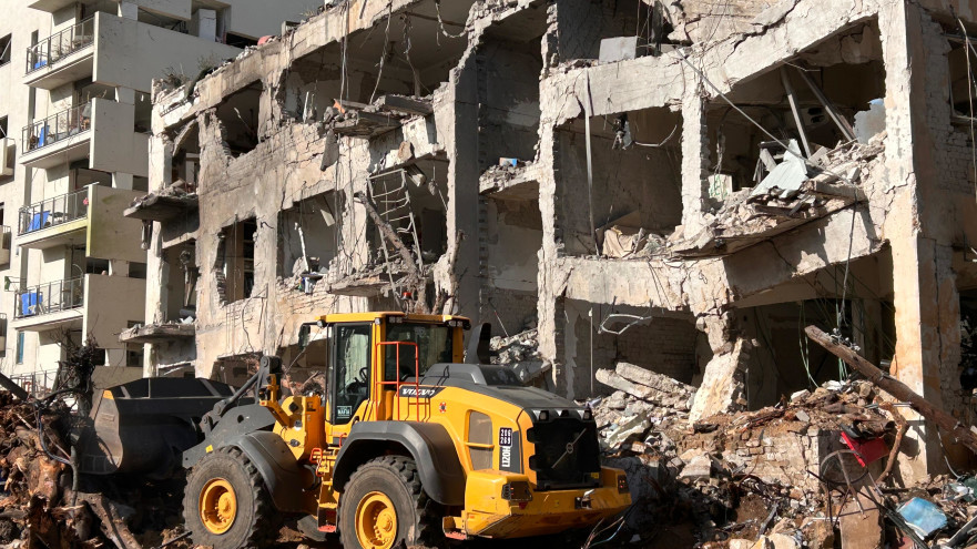 הרס בזירת פגיעה ישירה בגוש דן (צילום: אבשלום ששוני)