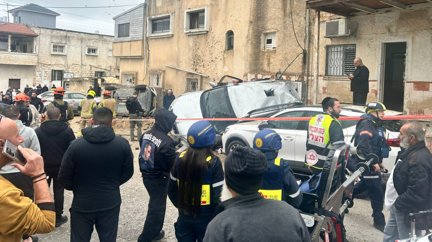 זירת נפילה בכפר קאסם (צילום: תיעוד מבצעי מד"א)