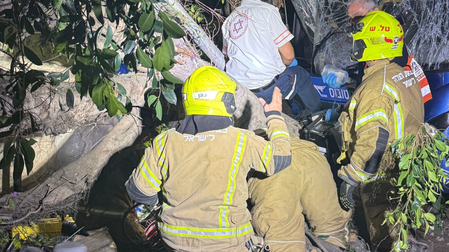 תיעוד מזירת התאונה (צילום: דוברות מד"א)