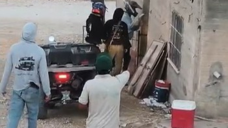 עימותים באיו"ש, אלימות מתנחלים ליד חירבת מעין (צילום: צילום מסך,שימוש לפי סעיף 27א')