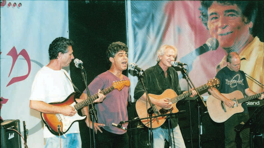 שלום חנוך ולהקת תמוז הופעה בצוותא (צילום: יח"צ)