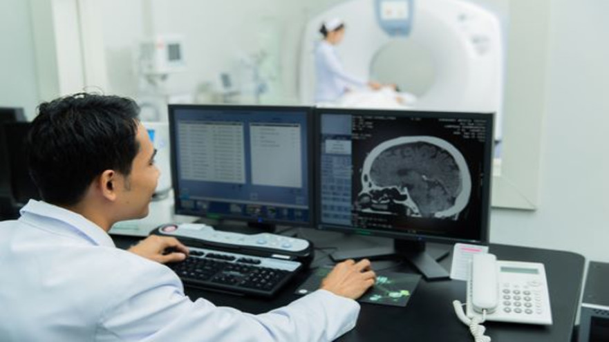 בדיקה לגילוי סרטן (צילום: Shutterstock)