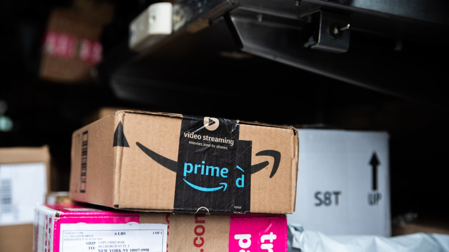 חבילות מחו"ל (צילום: רויטרס)