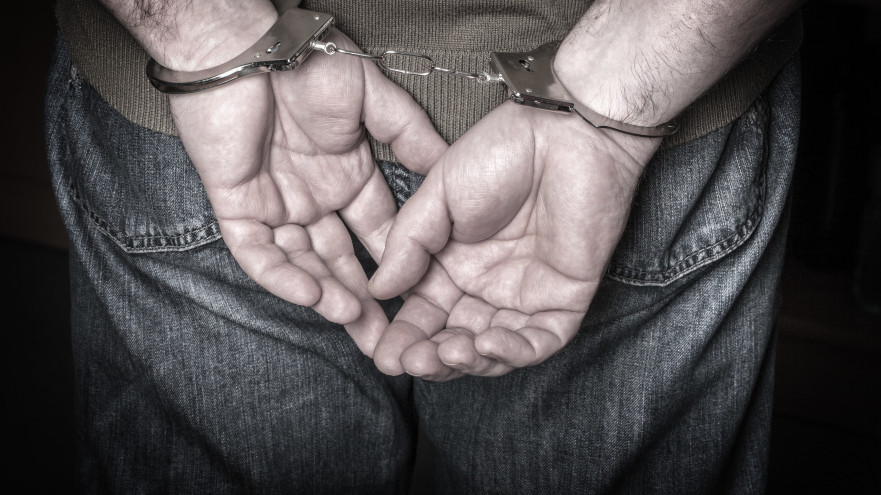 עצור, אזיקים (צילום: אינגאימג')