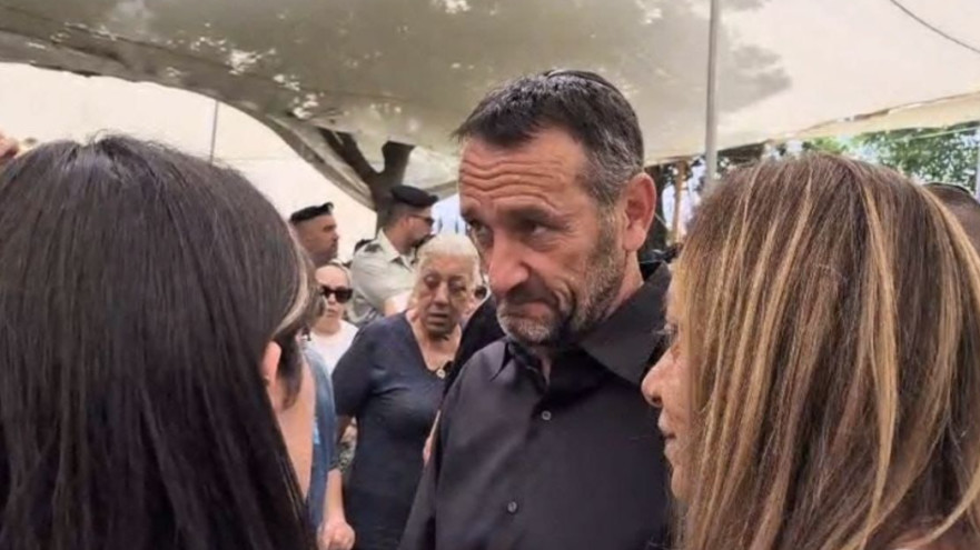 הרצי הלוי בבית העלמין בקריית שמונה (צילום: צילום מסך)