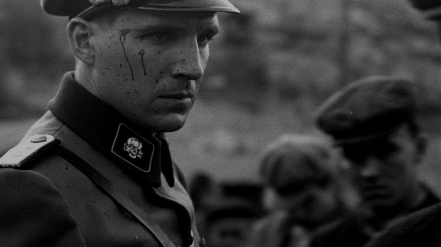 רייף פיינס בסרט "רשימת שינדלר" (צילום: יוניברסל פיקצ'רס)