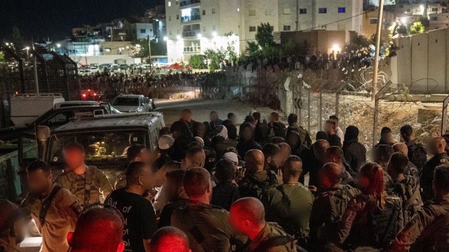 התקהלות אלימה בגבול סוריה (צילום: דובר צה"ל)