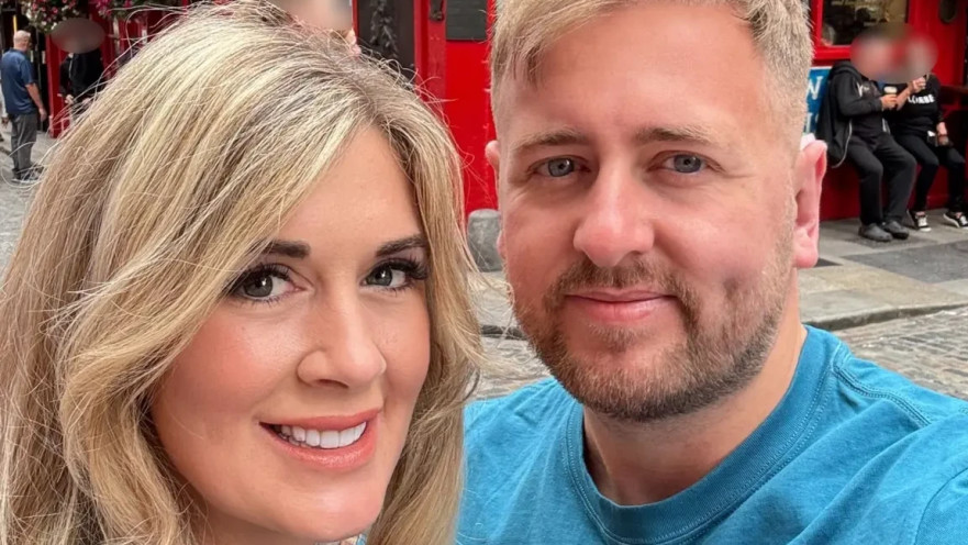 טניה ואשלי, זוג שמקיים מסיבות של חילופי זוגות