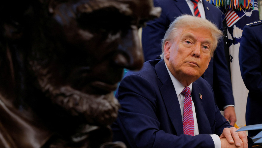 דונלד טראמפ בחדר הסגלגל