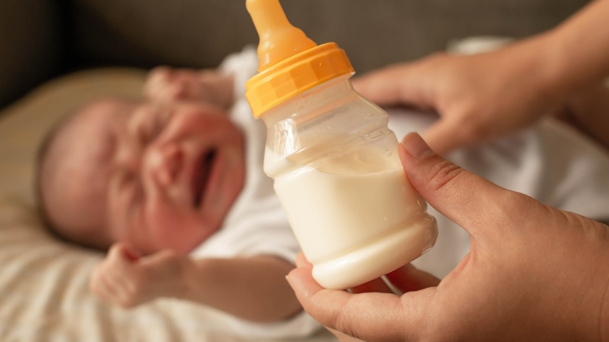 פורמולות לתינוקות. להימנע לפחות בימים הראשונים