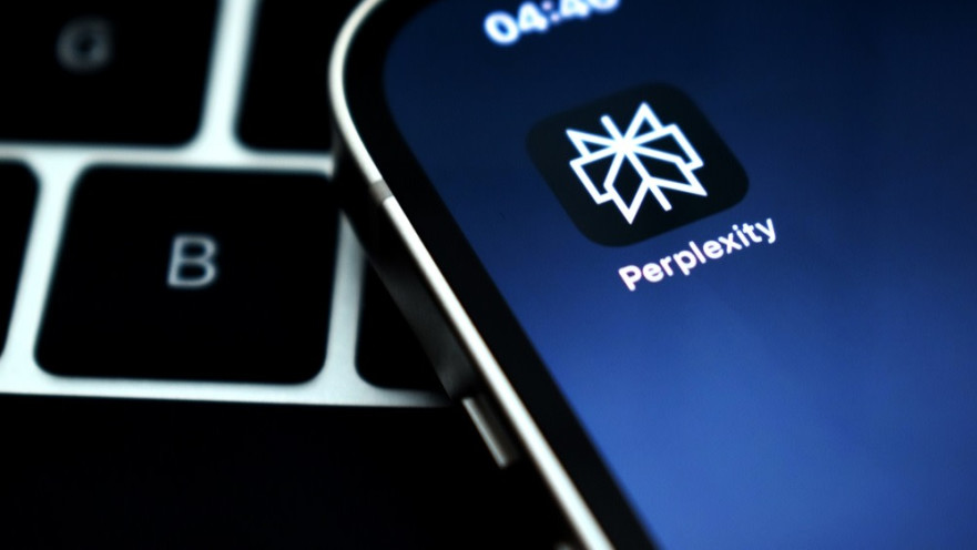 פרפלקסיטי. נושפת בעורף הגדולות