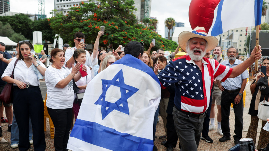 שמחה לאחר אישור עסקת החטופים