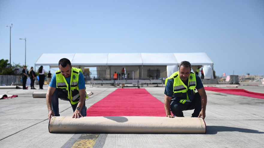 פריסת שטיח אדום לכבוד הגעתו של דונלד טראמפ לישראל