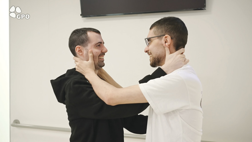 מימין: אביתר דוד וגיא גלבוע דלל נפגשים לראשונה מחוץ לשבי חמאס