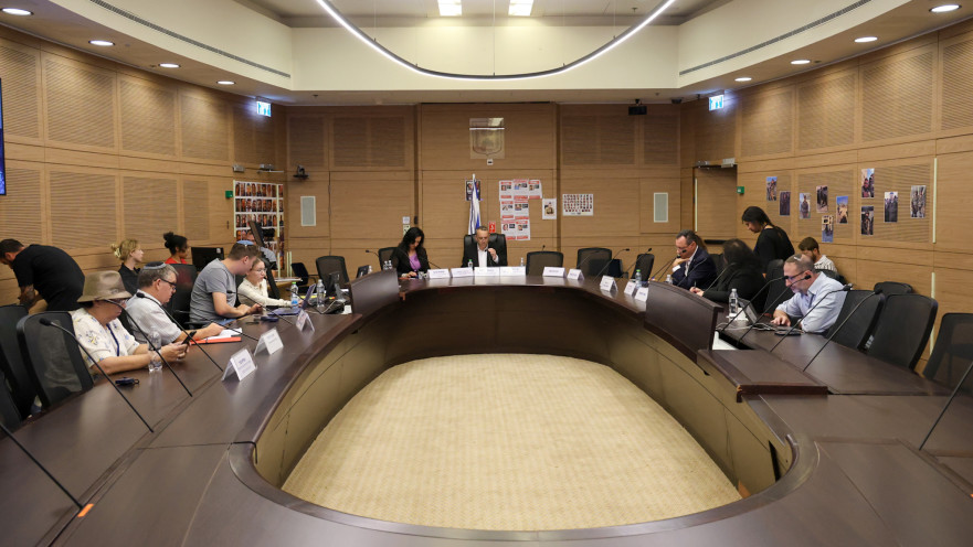 דיון בכנסת על ביקור טומי רובינסון 