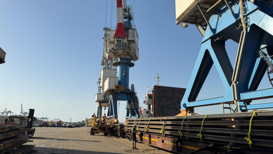 פסי רכבת חדשים בנמל חיפה