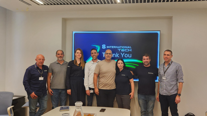 אבי הרולד, נתן ווניש, אפרת גרדוס, ניר וקשי, לירן מזרחי, קטיה איונובה, שרון עזרא, מארק ליטוין