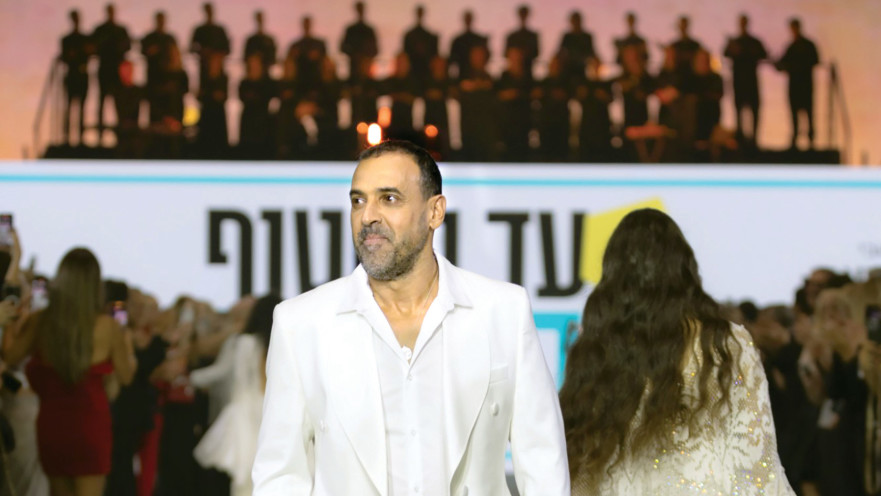 אלי שרעבי בתצוגת עד החטוף האחרון