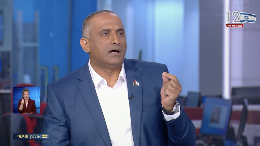 דדי שמחי באולפן שישי בערוץ 12