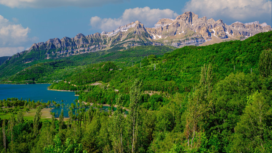 הרי הפיראנים