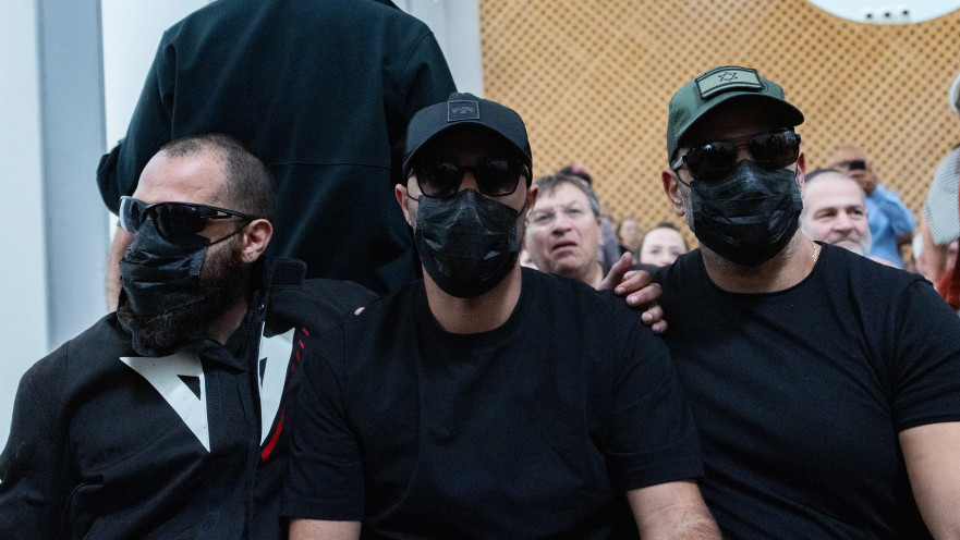 הלוחמים מכוח 100 בדיון בבג"ץ 