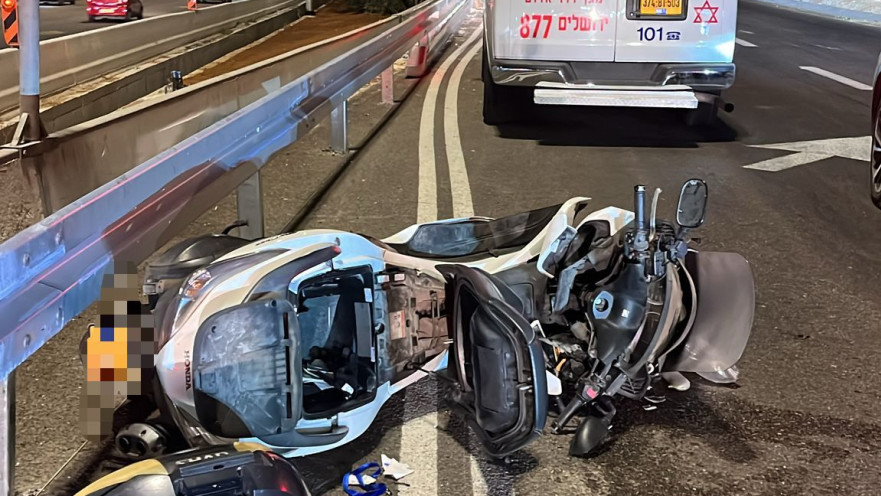 תאונה ביציאה למחלף האר"י בנתניה: רוכב אופנוע בן 50 נפצע באורח בינוני