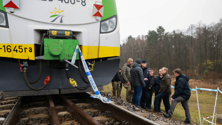 ראש ממשלת פולין דונלד טוסק בזירת הפיצוץ