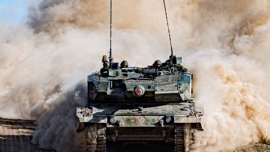 טנק קנדי מסוג Leopard 2A4 