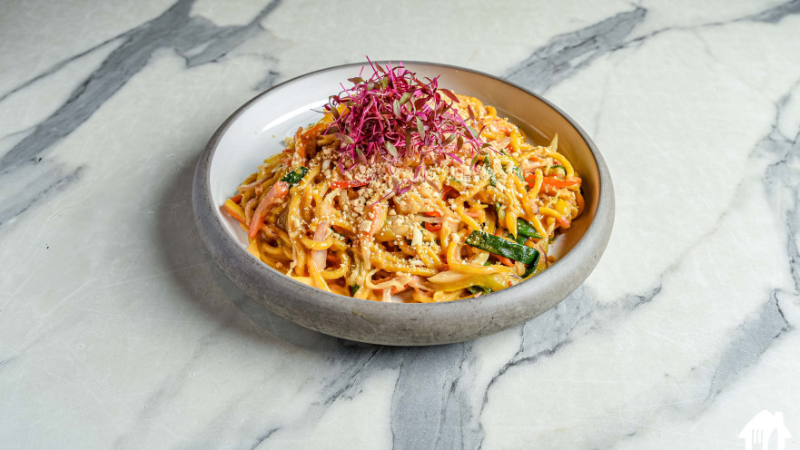 רד קארי, מסעדת SUMO