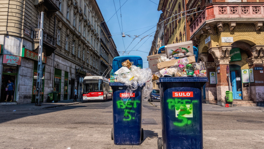 אשפה ברחוב בבודפשט, הונגריה