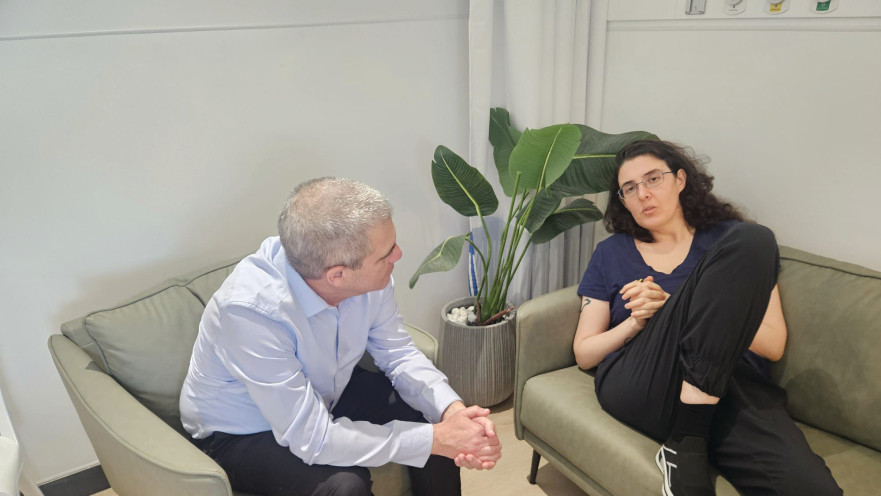 אליזבט צורקוב וגל הירש, ספטמבר 2025