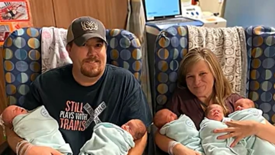 ילדה חמישה תינוקות תוך ארבע דקות