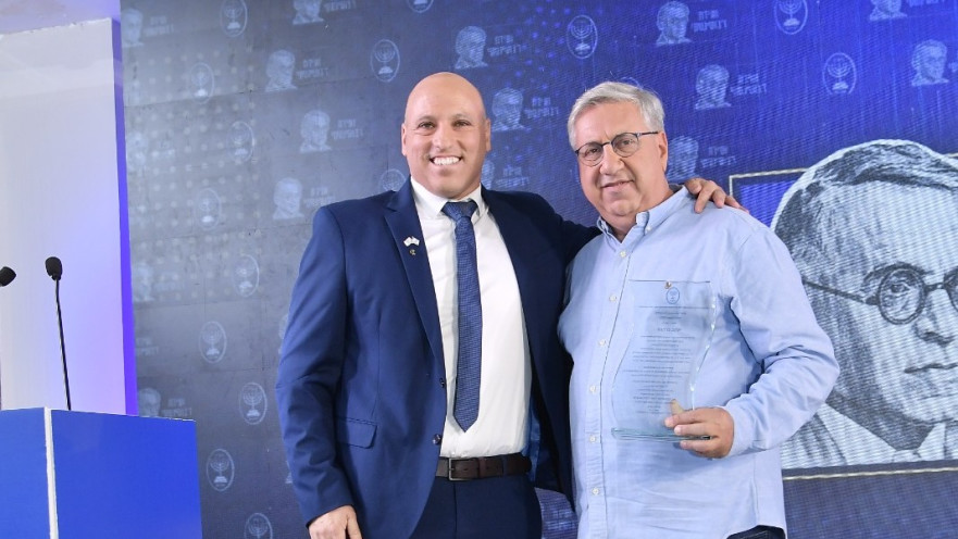 יעקב ברדוגו ויגאל ברנד