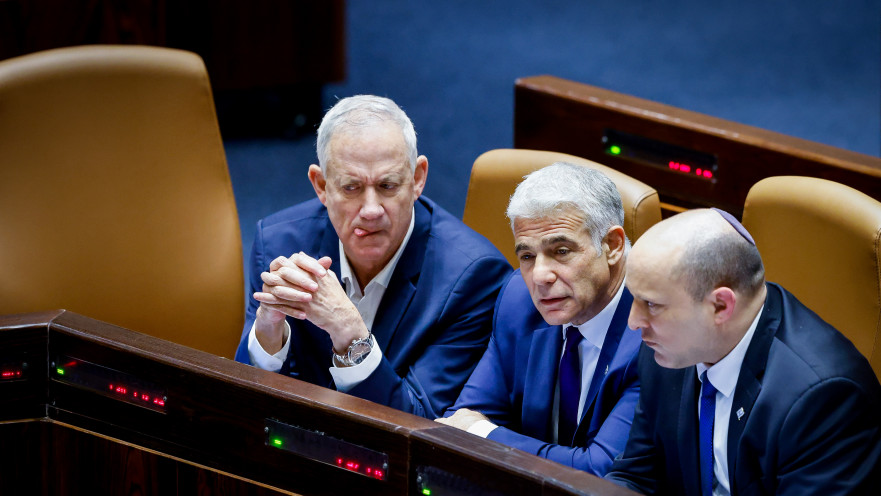 נפתלי בנט, יאיר לפיד ובני גנץ