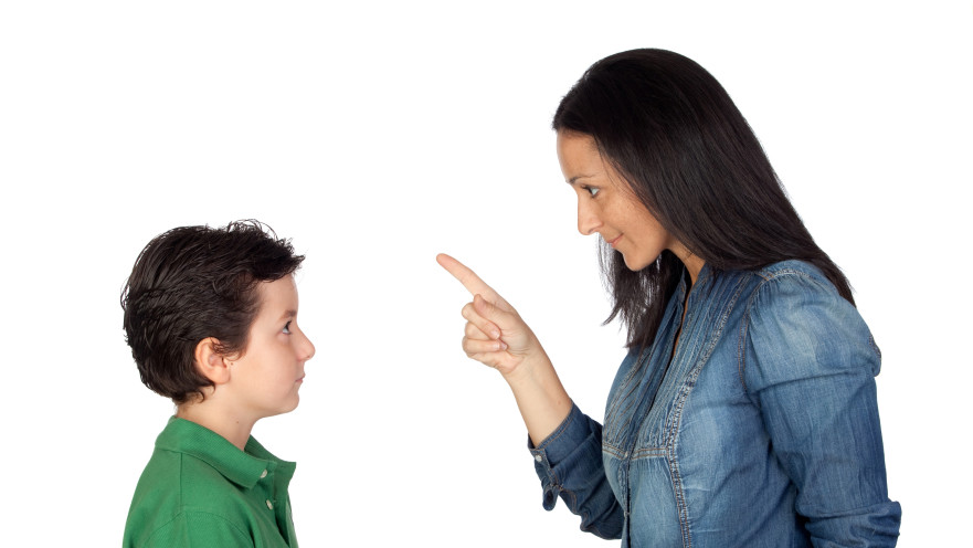 איך מתמודדים עם ילד שלא מפסיק להתחצף?