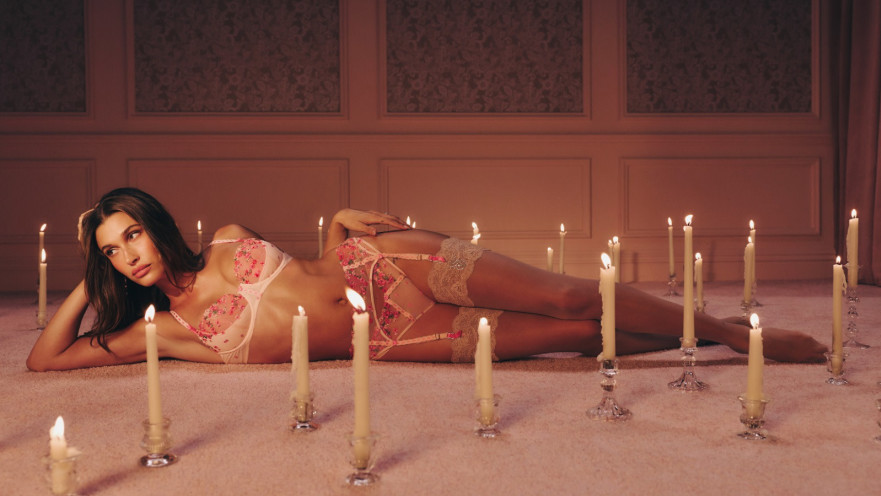 היילי ביבר לויקטוריה סיקרט