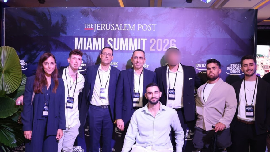 מצדיעים לחיילים בכנס הג’רוזלם פוסט במיאמי