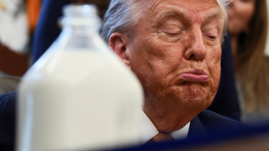 דונלד טראמפ במהלך מסיבת העיתונאים 