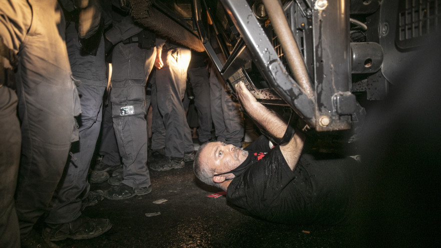 גונן בן יצחק מתחת למכת"זית 