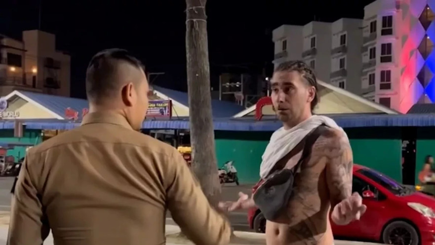 התייר הבריטי