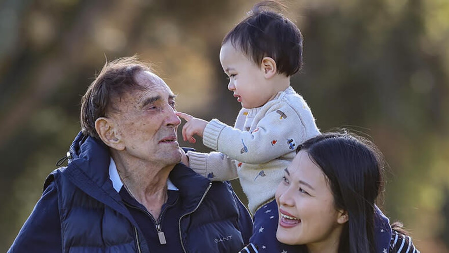  ג'ון לוין, יאניינג לו וגאבי