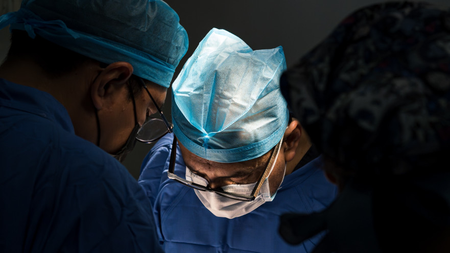 ביצע ניתוחים ללא צורך (אילוסטרציה)