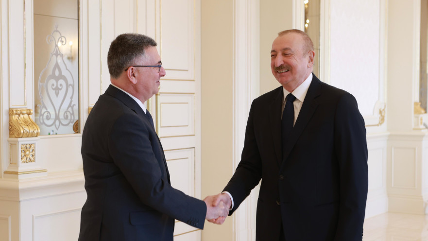 שר החוץ גדעון סער ונשיא אזרבייג'ן אילהם אלייב