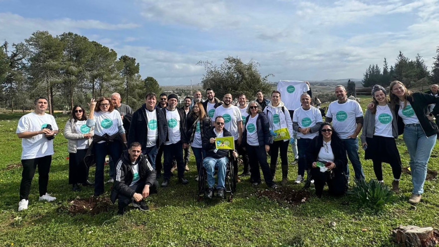 עובדי פרטנר וקק"ל באירוע נטיעות ביער בן שמן