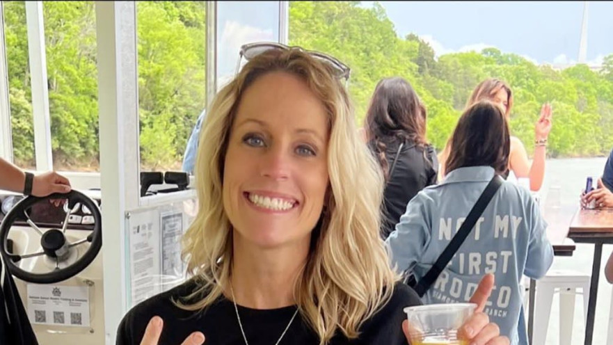 קורטני ג’אנל שואו