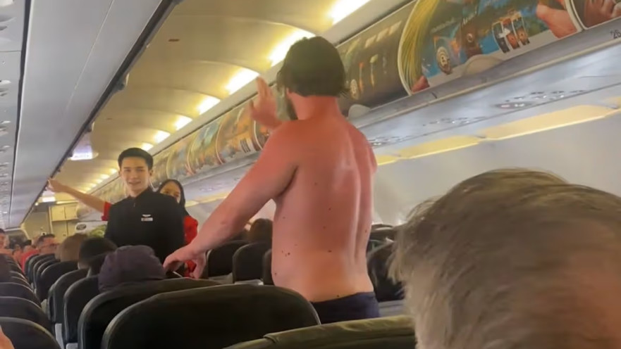 הנוסע שהתפשט